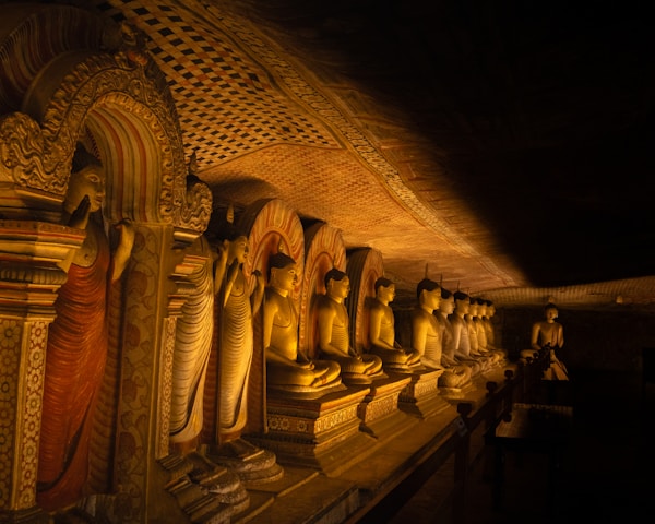Dambulla, Cultural Triangle, Sri Lanka — V68 Adventures private transport